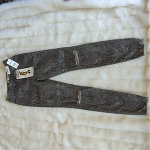 NWT Rewash Brand High Waisted Snake Print Distressed Skinny Jeans